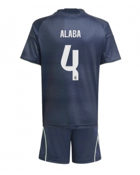 Billige Fotballdrakt Real Madrid David Alaba #4 Replika Bortedraktsett Barn 2025-26 Kortermet (med bukser)